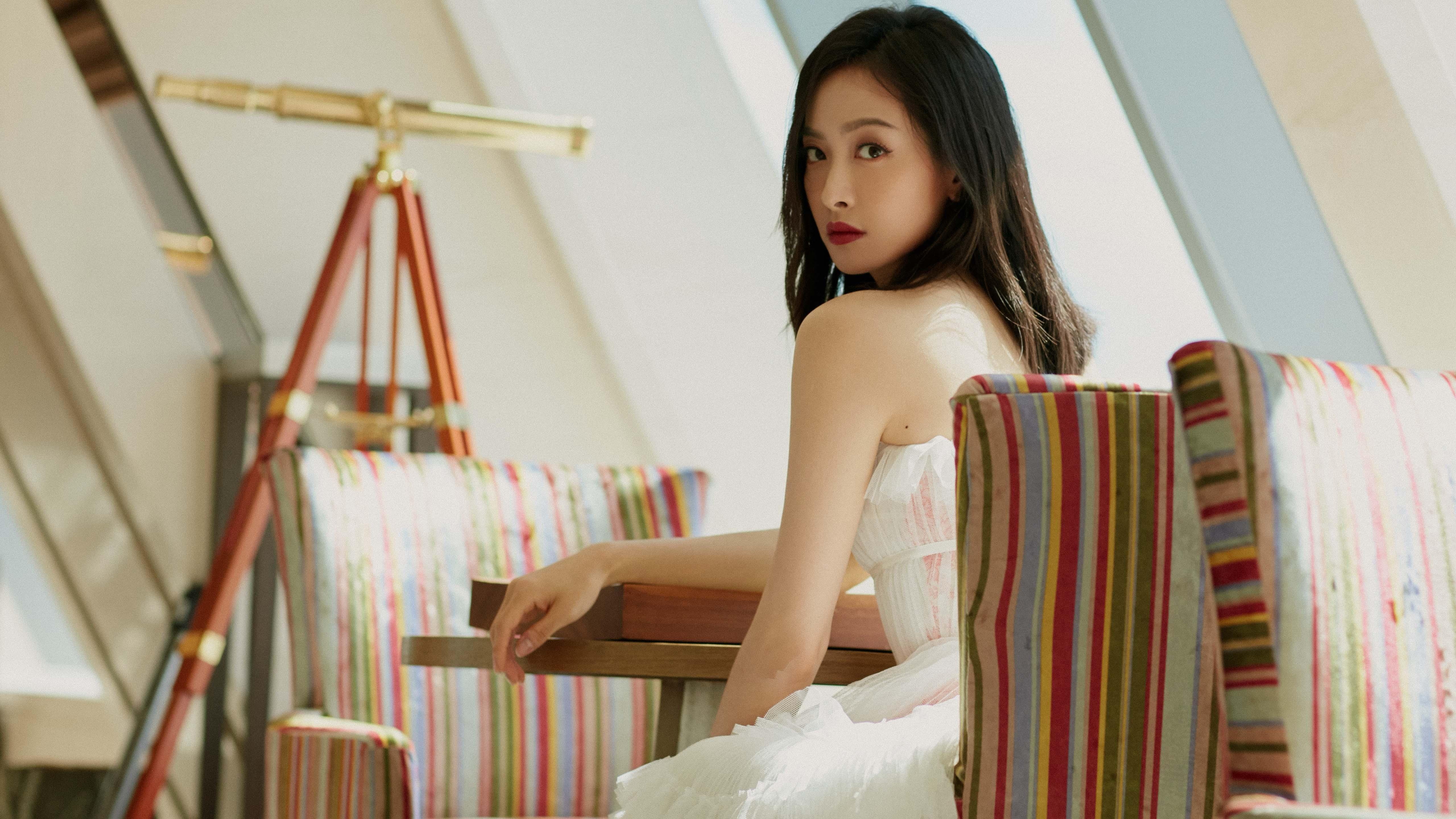 kaiyun中国官方网站-张雨霏亮相广告大片展现青春活力，张雨霏霸气回应